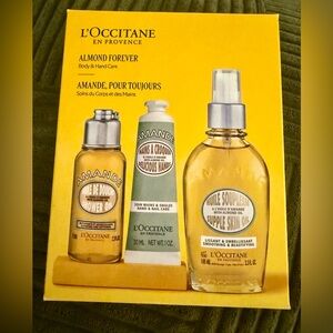 L'OCCITANE Almond Forever Body & Hand Gift Set